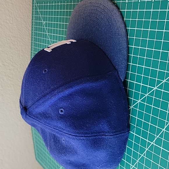 New Era Gradient Dodgers snapback hat. - Picture 3 of 6